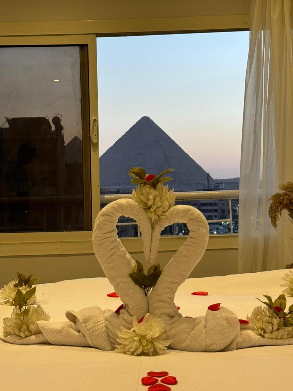 Khufu Pyramids Inn Nazlet el-Sisi Экстерьер фото